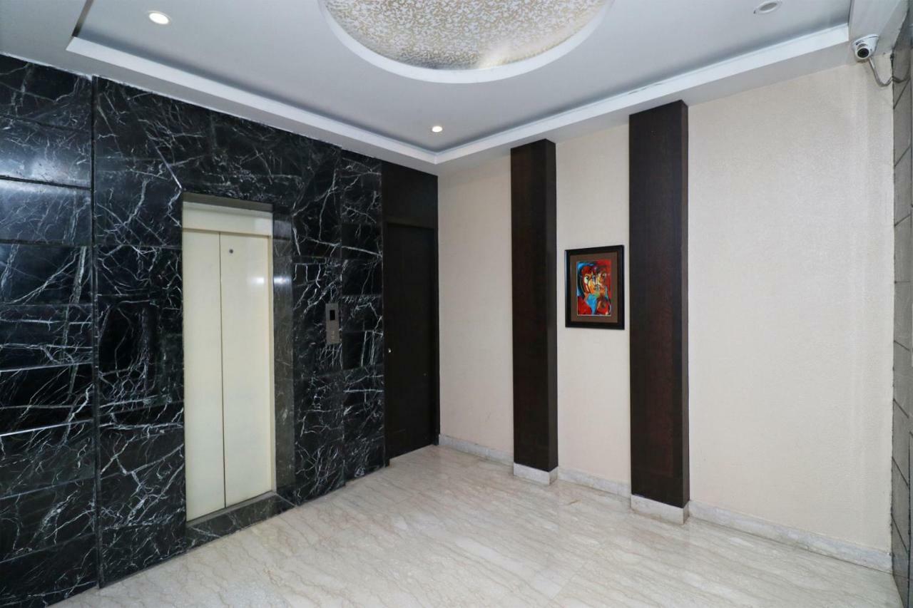 Oyo 5843 Hotel Yash Inn Mirzapur Екстер'єр фото